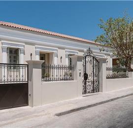 5 bedroom villa with indoor and outdoor pool in Chania town, sleeps 10